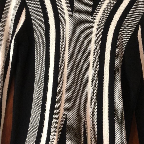 Gwen Berlin fitted crew sweater - Picture 2 of 4